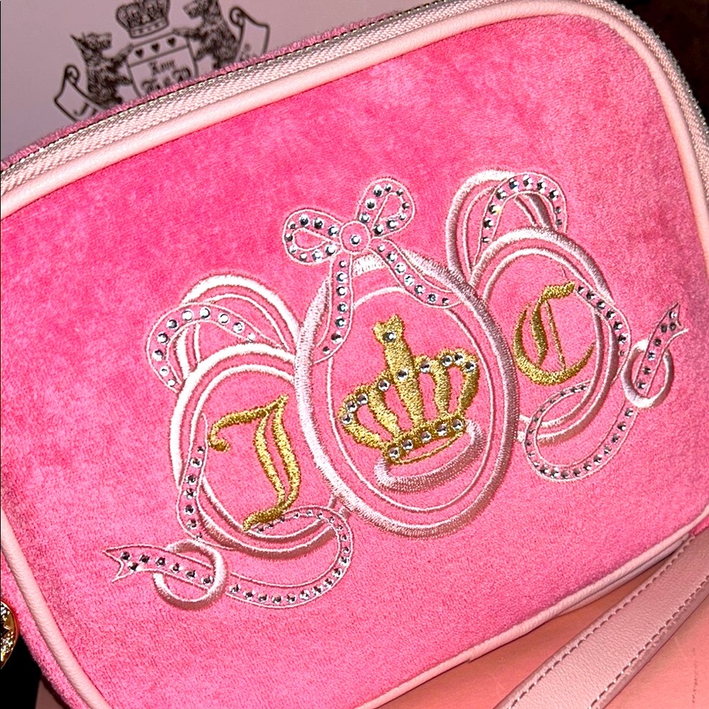 New! Juicy Couture Juicy Lovers Club crossbody bag in Pink w/sparkling crystals - Picture 3 of 15
